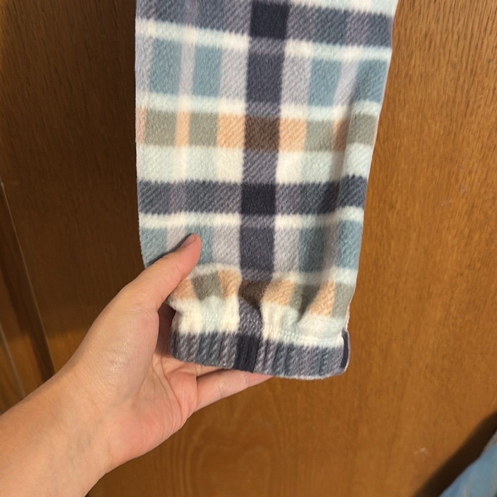 Cuddl Duds Soft Fleece Pajama Set - Picture 7 of 9